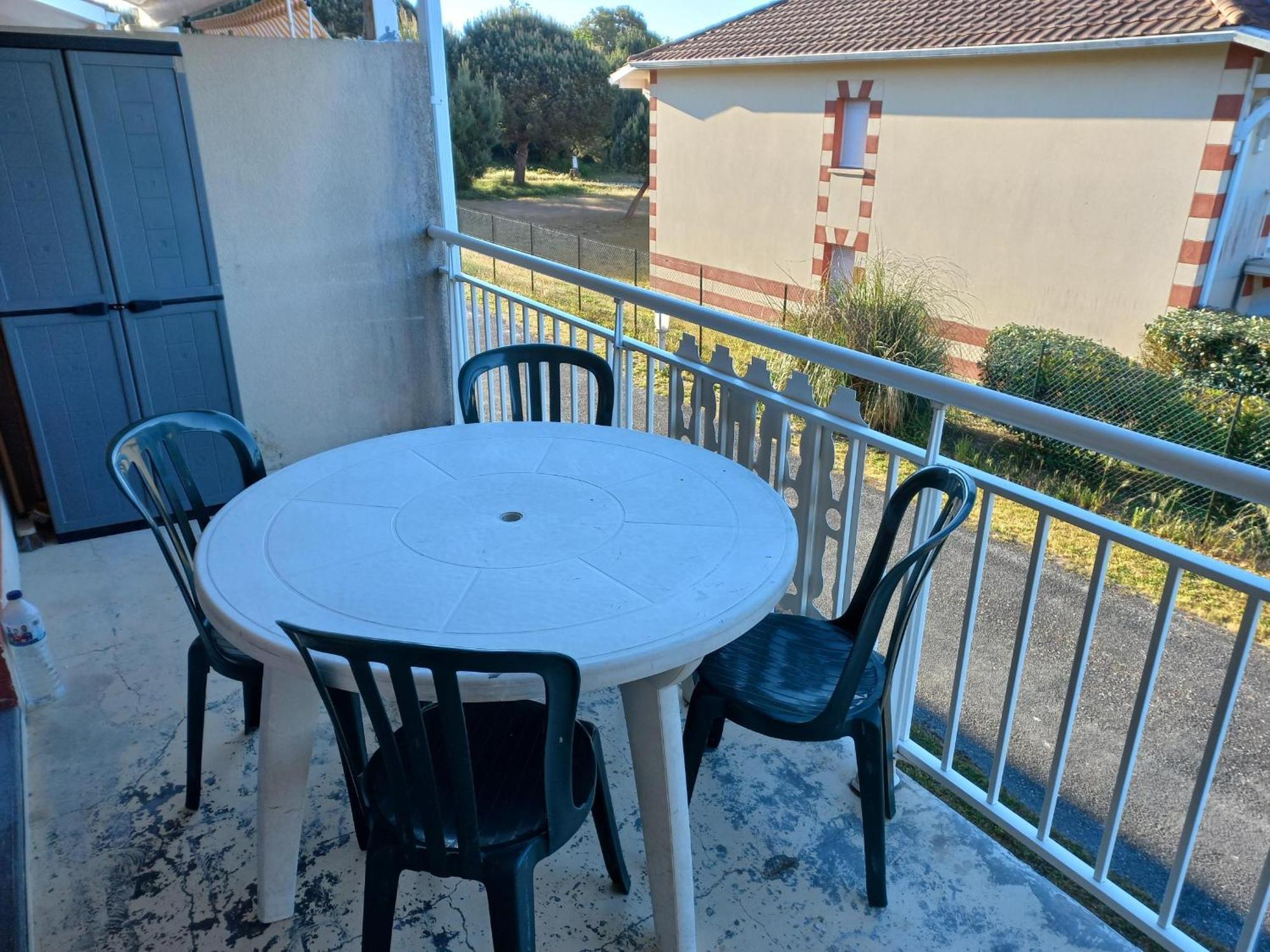 Appartement Le Verdon Sur Mer Bagian luar foto