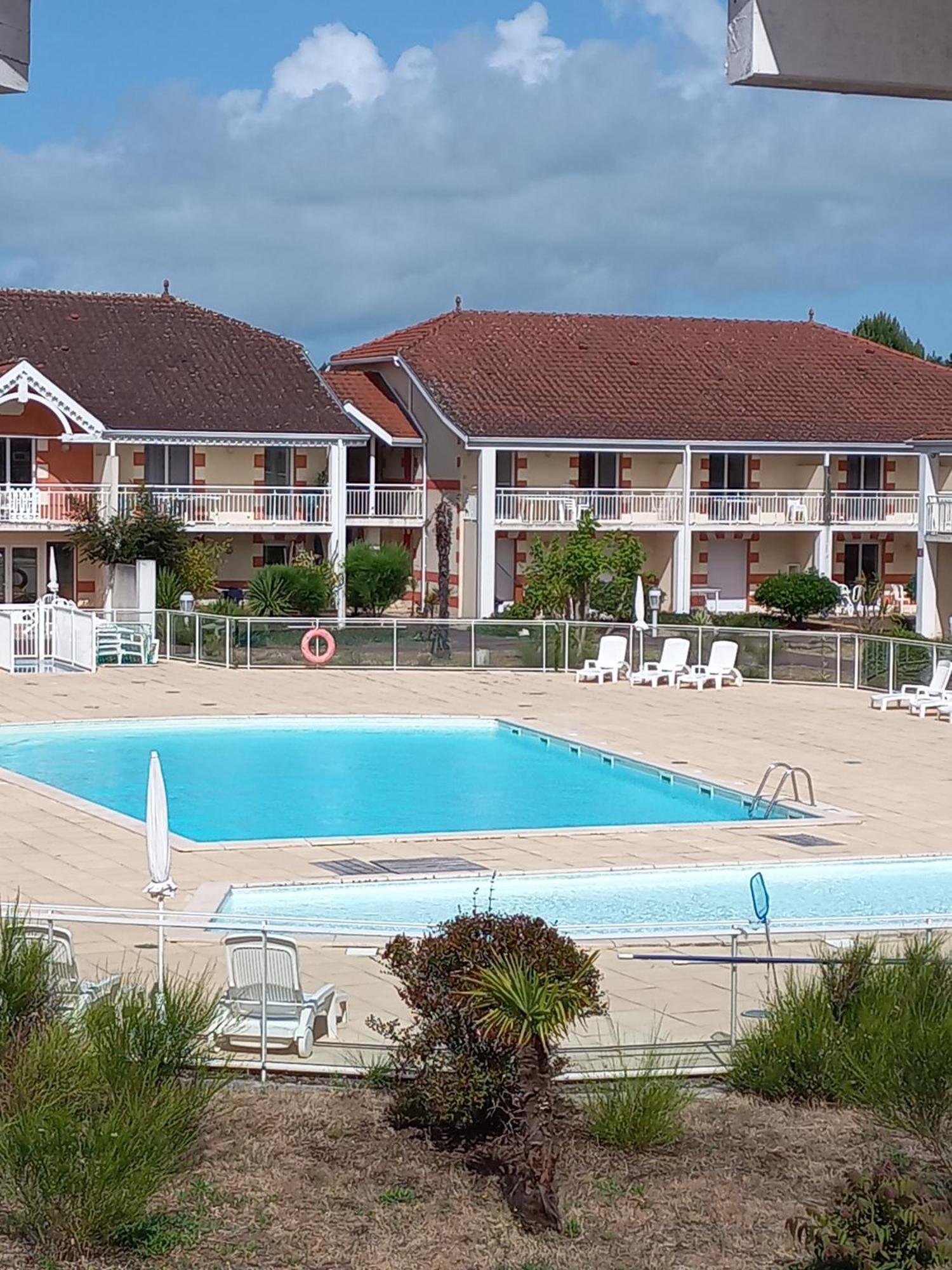 Appartement Le Verdon Sur Mer Bagian luar foto